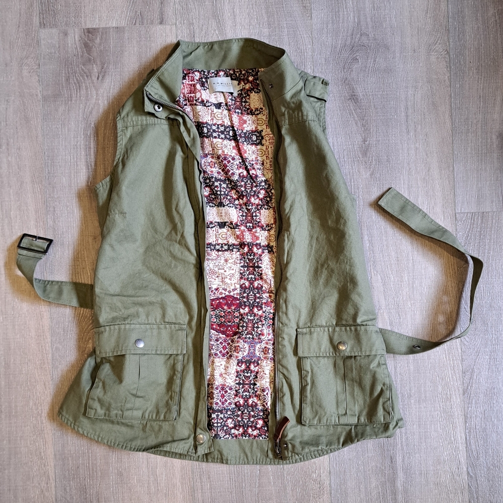 R. M. WILLIAMS Vest - Picture 2 of 7